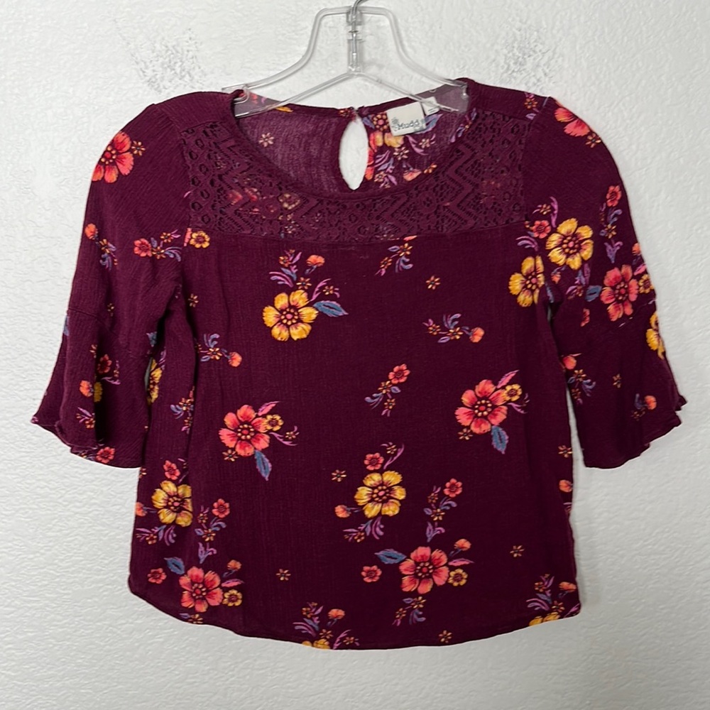 MUDD TOP GIRLS SIZE 10 MAROON FLORAL BELL SLEEVES GREAT CONDITION!